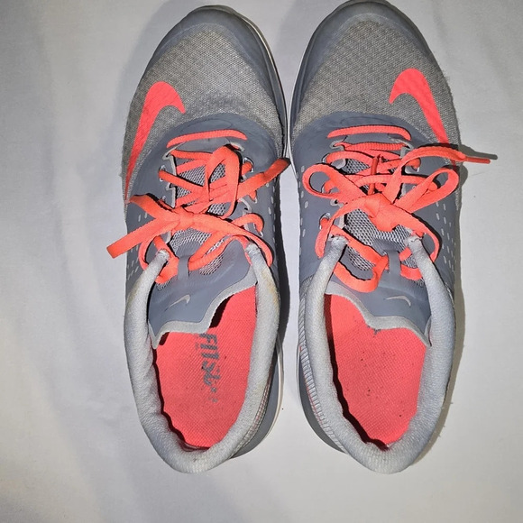 Nike FS Lite Run 2 Women’s Size 8 Gray/Hot Pink - Picture 8 of 8